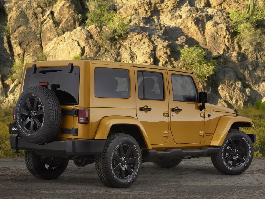  Jeep Wrangler Unlimited Altitude 2014 года  (фото 3 из 3)